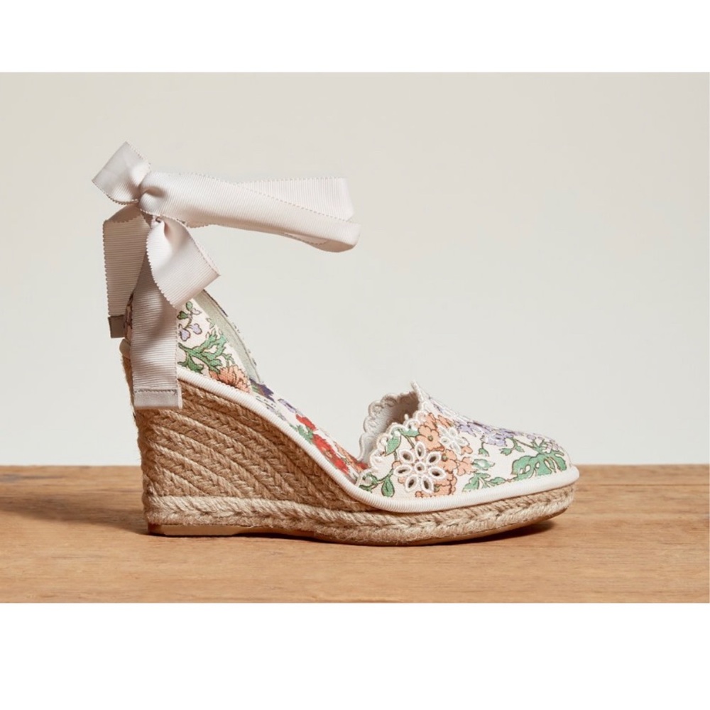 NIB VERONICA BEARD Soleil Liberty Floral Lace Up Scalloped Eyelet Espadrilles 9